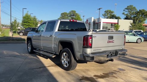 Used 2018 GMC Sierra 1500 SLT w/ Suspension Package, Off-Road image 4