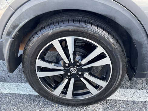 Used 2020 Nissan Kicks SR image 14
