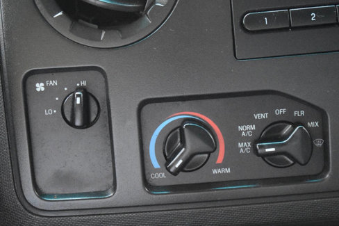Used 2014 Ford E-150 and Econoline 150 image 24