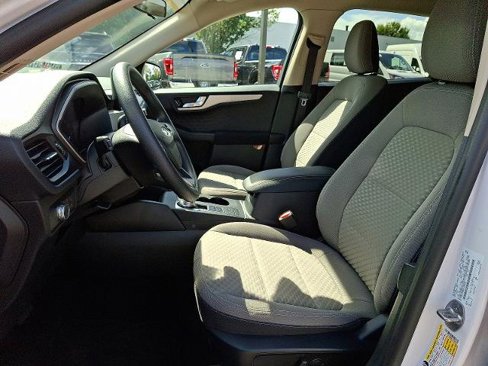 Certified 2020 Ford Escape SE image 13