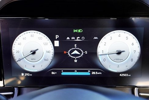 Certified 2024 Hyundai Elantra SEL image 32