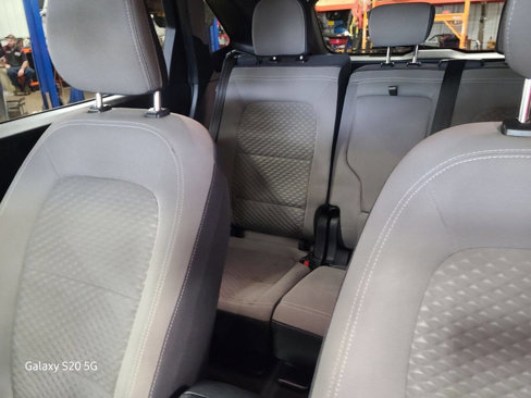 Used 2020 Ford Escape SE image 23