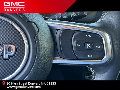 Used 2018 Jeep Wrangler Unlimited Sahara w/ Cold Weather Group image 15