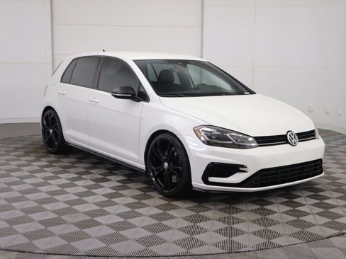 Used 2018 Volkswagen Golf R 4-Door image 3