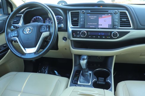 Used 2014 Toyota Highlander XLE image 31