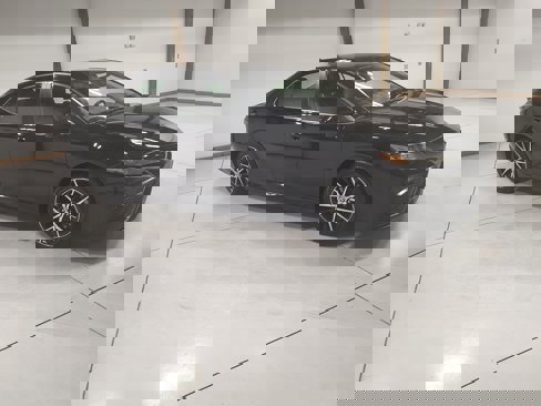 Used 2021 Toyota Camry SE image 2