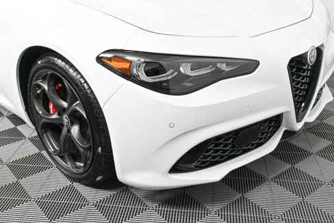 New 2025 Alfa Romeo Giulia w/ Driving Assist Package image 36