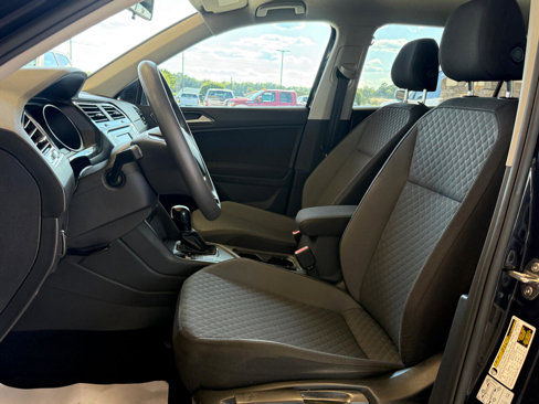 Used 2018 Volkswagen Tiguan S image 10