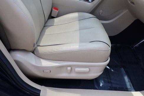 Used 2015 Toyota Venza Limited image 39