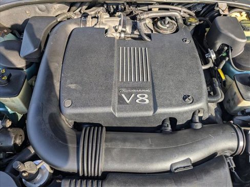 Used 2002 Ford Thunderbird image 19