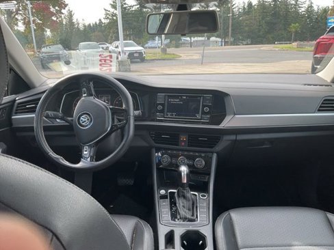 Used 2021 Volkswagen Jetta S image 9