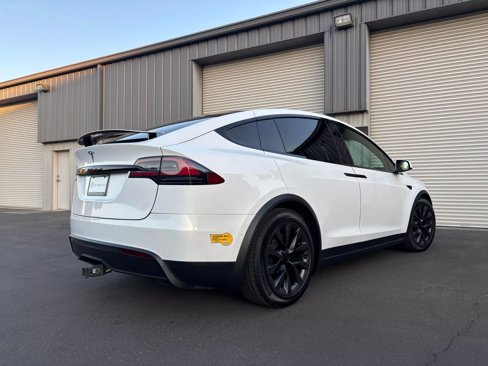 Used 2022 Tesla Model X image 8