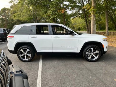 Used 2023 Jeep Grand Cherokee 4WD 4xe image 5