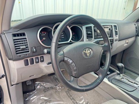 Used 2008 Toyota 4Runner SR5 image 11