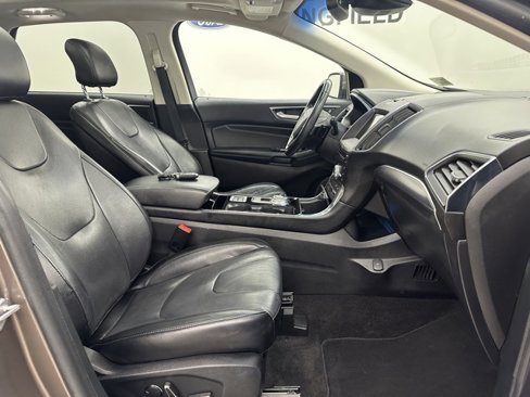 Used 2019 Ford Edge Titanium w/ Equipment Group 301A image 8