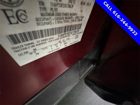 Used 2018 Ford Taurus Limited image 25