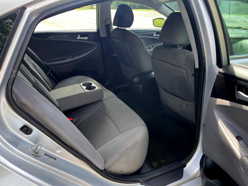 Used 2013 Hyundai Sonata GLS image 40