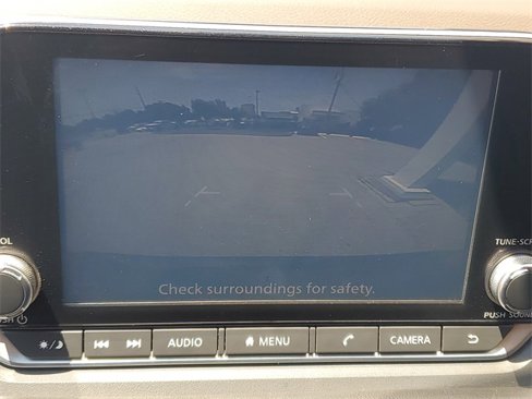 Used 2021 Nissan Rogue S image 5