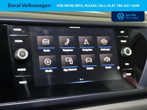 Used 2023 Volkswagen Taos SE w/ Panoramic Sunroof Package image 18