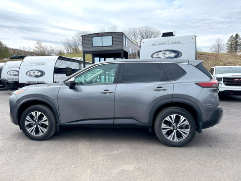 Used 2022 Nissan Rogue SV image 8