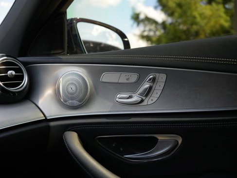 Certified 2019 Mercedes-Benz E 300 4MATIC image 40