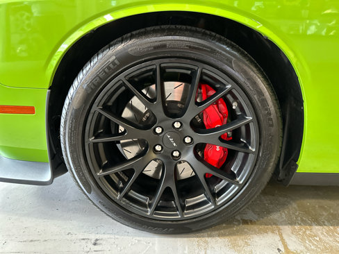 Used 2015 Dodge Challenger SRT Hellcat image 12