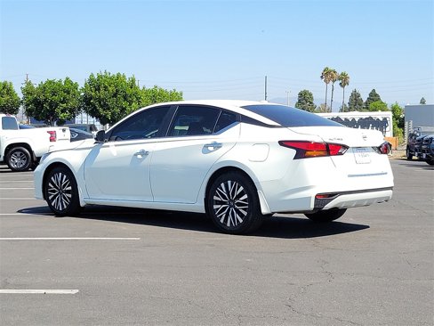 Certified 2023 Nissan Altima 2.5 SV image 2
