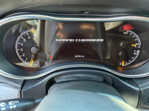 Used 2018 Jeep Grand Cherokee Limited image 14