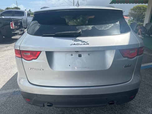 Used 2018 Jaguar F-PACE Prestige image 6