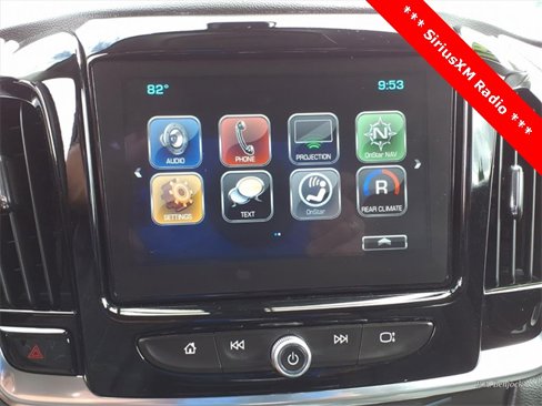 Used 2018 Chevrolet Traverse LT image 18