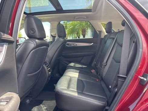 Used 2018 Cadillac XT5 Luxury w/ Driver Awareness Package image 24
