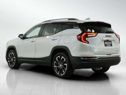 Used 2022 GMC Terrain SLT w/ Infotainment Package II image 3