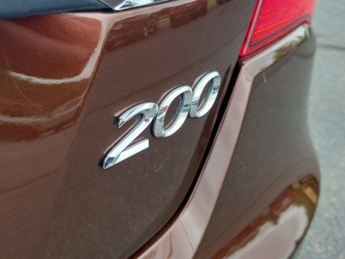 Used 2013 Chrysler 200 Limited image 12