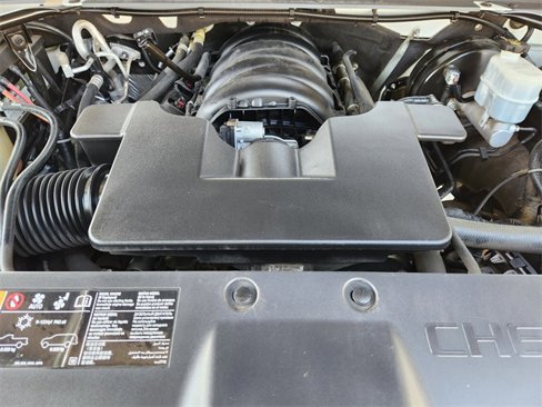 Used 2020 Chevrolet Suburban LT image 32