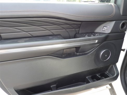 Used 2021 Ford Expedition Max Platinum image 11
