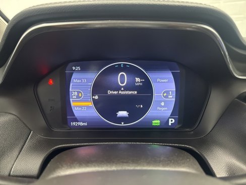 Used 2022 Chevrolet Bolt EUV LT w/ Driver Confidence Package image 13