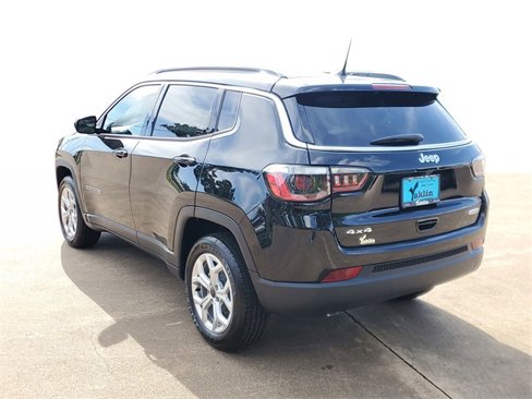 New 2025 Jeep Compass Latitude image 4