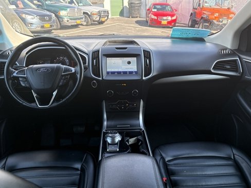 Used 2020 Ford Edge SEL image 27