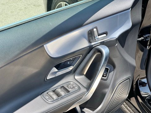 Used 2022 Mercedes-Benz A 220 image 19