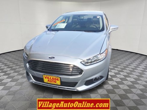 Used 2016 Ford Fusion SE w/ Equipment Group 202A image 8
