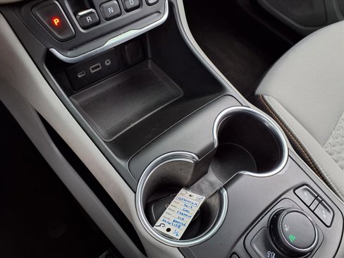 Used 2019 GMC Terrain SLE w/ Driver Convenience Package image 10