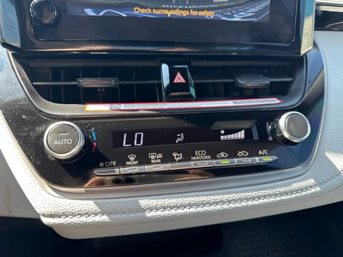 Certified 2025 Toyota Corolla SE image 19