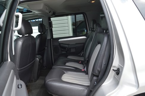 Used 2005 Mercury Mountaineer AWD image 15
