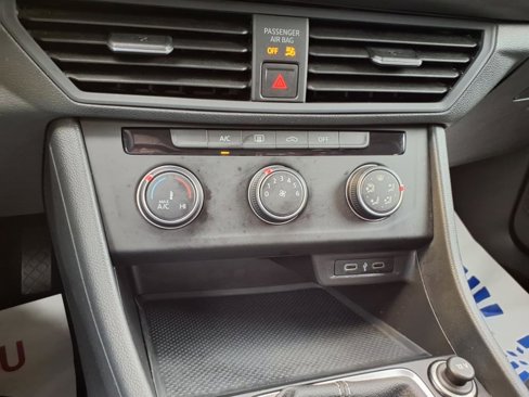 Used 2022 Volkswagen Jetta S image 18