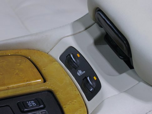 Used 2002 Lexus SC 430 Convertible image 75