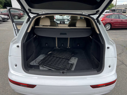 Used 2019 Audi Q5 2.0T Premium w/ Convenience Package image 17