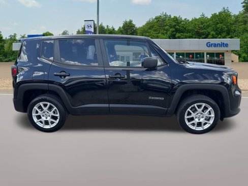 Used 2023 Jeep Renegade Latitude image 6