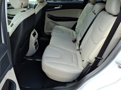 Used 2018 Ford Edge Titanium w/ Equipment Group 301A image 9