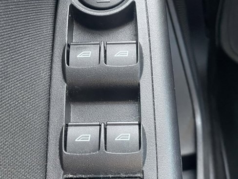 Used 2017 Ford Focus SE image 25