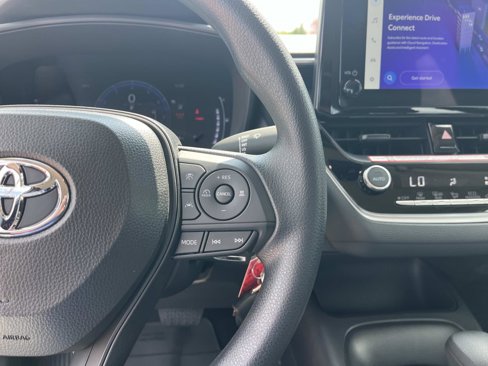Used 2026 Toyota Corolla LE image 17